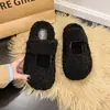 Fufu de leche Birkenstock zapatos peludos estilo bosque para mujer ropa exterior invierno 2026 estilo nuevo atmósfera más terciopelo puntera cerrada zapatillas de media algodón