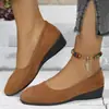 Mocasines para Mujer Estilo Nuevo Floral Europeo y Americano Talla Grande Zapatos Deportivos Casuales para Mujer Primavera Punta Puntiaguda Cuña Zapatos de una Sola Pieza 2025 Comercio Exterior