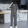 Conjunto de Dos Piezas para Hombre, Camisa de Manga Corta con Cuello en V Fluido y Pantalones, Estilo Veraniego 2026, Traje Casual de Color Sólido de Alta Gama