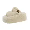 Nuevas pantuflas de estilo para aumentar la altura para mujer, de suela gruesa, adecuadas para mujeres bajitas, pantuflas de algodón con punta cerrada, cálidas y esponjosas, para otoño e invierno 2026