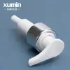 Botella cosmética de plástico transparente de 100 ml para loción, con bomba de presión y cierre plateado brillante de 250 ml, embalaje Xu Min