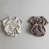 Conjunto de Dos Piezas de Camiseta de Manga Corta y Shorts a Rayas para Bebé Niño Verano Coreano Infantil Pequeño Elegante Casual de Moda