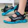 Sandálias Infantis Comércio Exterior Transfronteiriço 2024 Novas Sapatos de Praia Antiderrapantes com Solado Macio para Meninos Jovens e Alunos do Ensino Fundamental