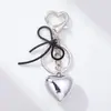 Llavero de Lazo de Corazón Simple Versátil Colgante de Llavero de Corazón de Metal Adorno para Llave de Coche Mochila