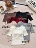 363 # Camiseta redonda de moda con lunares para principios de otoño, versátil para primavera y verano, manga corta estilo coreano, corte ajustado y top favorecedor