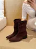 ¡El otoño es relajante! Botines de punta color caqui con pliegues para mujer, con parte superior de gamuza y tacón grueso, perfectos para otoño.