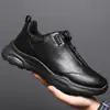Colección de otoño e invierno para hombre transfronteriza: Zapatos casuales coreanos de botón giratorio, zapatos negros para el trabajo, zapatillas de moda y minimalistas