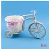 Fabricante Original Venta al por Mayor Triciclo Cesta de Flores Muñeco Confundido Accesorios Decorativos Bicicleta con Lazo Cesta de Flores