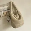 Bolsa Esponjosa Bolsa Tote de Gran Capacidad Bolsa de Felpa Nuevo Estilo Otoño/Invierno 2026 Piel de Felpa Estampado de Leopardo Bolso de Hombro Único Bolso Cubo de Moda