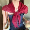 Bufanda Chal Triangular de Malla de Encaje de Doble Capa Otoño 2026 para Mujer, con un Elegante Diseño Hueco, Bufanda de Seda para Atar al Cuello y Cubierta para la Espalda