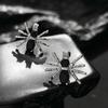 Brincos góticos de aranha escura para mulheres, estilo europeu e americano, brincos de aranha tridimensionais cravejados de diamantes, brincos de Halloween