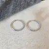 Estilo Indiferente Aro Redondo Asimétrico para Oreja Lujo Ligero Moda de Alta Gama Pendientes Simples Personalidad Versátil Temperamento Accesorios para Pendientes para Mujeres