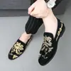 Mocasines para Hombre Estilo Coreano Modernos Zapatos Slip-On con Aumento Oculto de Altura de 4cm/6cm, Zapatos Casuales de Cuero Bordados en Dorado Talla Grande para Peluqueros