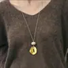Colar com pingente irregular oco para mulheres, design de nicho, corrente longa elegante para suéter, colar simples e fluido suave