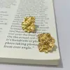 Populares Aretes de Margarita Tridimensionales de Amazon en Oro y Plata, Accesorios de Moda Callejera Europea y Americana Bicolor, Ventas Directas de Fábrica