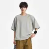 Camiseta preta versátil de verão estilo americano com mangas curtas, mangas 3/4 e mangas compridas, marca da moda com costura aparente, top resistente de corte solto para homens