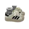 Zapatillas con Punta de Concha para Niñas 2025 Otoño Nuevos Zapatos para Niños Zapatos Casuales para Niños Zapatos Deportivos de Suela Blanda para Niños Medianos y Grandes