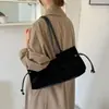Bolso de mano de gamuza para las axilas para mujer, nueva moda otoño e invierno 2026, simple y versátil, adecuado para el uso diario, de hombro y de mano