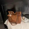 Bolsa Saco Versátil de Camurça e Pelúcia Retro Outono Inverno Nova Estilo Coreano Simples Temperamento Grande Capacidade Ombro Único Transversal