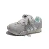 Tênis de treino alemães para crianças, tênis casuais para meninas, sapatos de bebê com sola macia, tênis esportivos para jardim de infância, sapatos baixos leves, modernos