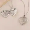 Collar Transfronterizo de Acero Titanio con Marco en Forma de Corazón de Alta Gama, Cadena para Clavícula de Acero Inoxidable con Colgante de Corazón Hueco de Nicho de Lujo Ligero para Mujeres
