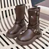 Botas de caballero negras, a la moda, sencillas y elegantes, nuevo modelo otoño e invierno 2026, punta redonda, tacón grueso, botas tipo Dr. Martens con hebilla y cinturón, caña alta