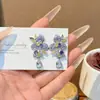 Brincos de Zircônia Estilo Francês de Luxo Leve Gota d'Água Flor Folha, Minimalistas e Requintados, Versáteis e Únicos, com um Toque de Alto Padrão