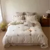 Juego de cuatro piezas de algodón y lino teñido estilo francés con funda nórdica bordada, sábana y sábana bajera para cama de 1.5m 1.8m Ropa de cama fresca y elegante