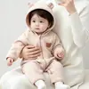 Nueva colección de otoño de mamelucos para bebé: adorables mamelucos de dibujos animados de manga larga, cómodos y cálidos, con forro de felpa, estilo moderno