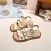 Sandalias de Moda Versátiles para Niñas Nueva Colección de Verano Estilo Sencillo Suela Suave Cómodas Transpirables Zapatos Casuales Velcro Zapatos de Playa