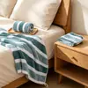 Toalla facial de limpieza para el hogar personalizada, toalla facial de forro polar de coral, toalla cuadrada pequeña de rayas anchas y estrechas, suave, absorbente, toalla engrosada