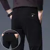 Nuevos Pantalones de Pana para Hombre Otoño e Invierno 2026, Marca de Moda Ajustados Casuales de Negocios, Modernos y Cómodos