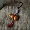 Llavero de calabaza de madera de durazno, colgante pequeño de calabaza personalizado de sándalo, cadena para teléfono, accesorio para bolso, accesorio creativo para hombres y mujeres