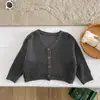 Conjunto Casual Nuevo Otoño 2026 para Niños Pequeños y Niños Estampado Retro Capa Base Cárdigan Chaqueta Top Mezclilla Suave
