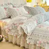 Juego de falda de cama de cuatro piezas 100% algodón con encaje y estampados florales, estilo princesa, para camas individuales y dobles, funda nórdica 1.8m juego estilo falda de cama de algodón puro