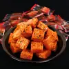 Snacks de moda una caja de tiras de carne de broadsword picantes empaquetadas individualmente al por mayor 8090 snacks nostálgicos