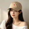 Nuevo Estilo Coreano Versátil Dulce Casual Sombrero de Sol Pequeño Fresco Lindo Bordado de Corazón Gorra de Béisbol Gorra de Pico de Pato para Pareja