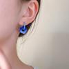 Pendientes de flores de verano con contraste de colores. Diseño de nicho para mujer. Pendientes con sentido del estilo 2025. Nuevas explosiones que combinan con todo.