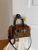 Bolso Boston de Mano Mate Otoño/Invierno para Mujer 2026 Nuevo Elegante Retro Bolso de Hombro Único Bolso Cruzado de Viaje de Alta Gama