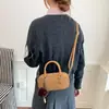 Diseño de nicho estilo francés, bolso de mano pequeño para mujer, nueva colección de otoño, acabado mate retro, bolso cruzado versátil, bolso de hombro moderno