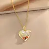 Colar Fashionável de Aço Titânio Estilo Japonês-Coreano para Mulheres, Corrente para Clavícula de Nicho High-end Sem Cor, Joia de Trevo de Quatro Folhas Leve de Luxo Versátil