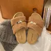 Nuevas pantuflas de algodón cómodas con forro de felpa para otoño e invierno 2026, suela gruesa, elegantes pantuflas gigantes peludas estilo Birkenstock para usar en exteriores