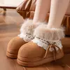 Botas de neve femininas de cano alto com salto coberto, novo modelo de inverno 2026, sapatos de algodão quentes antiderrapantes com forro de pelúcia para interior para mulheres, adequados para uso externo