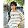 Camiseta de Verano para Hombre Estilo Retro Americano Versátil con Cuello Henley de Manga Corta, Camiseta de Botones con Diseño de Rayas Estilo Coreano Harajuku