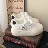 Zapatos Chunky de Suela Gruesa para Aumentar la Altura Modelo Nuevo Primavera 2026 para Estudiantes de Secundaria Estilo Coreano Versátiles Zapatos Deportivos Zapatos Deportivos Suaves para Correr