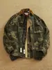 Camisa de Trabajo Retro Americana Lavada Desgastada con Parches Solapa Camuflaje para Hombres y Mujeres Corte Limpio Marca Trendy Chaqueta Versátil