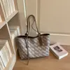 2026 Bolsa de Palha Tecida por Fora Feminina Comércio Novo Estilo Grande Capacidade Bolsa de Mão com Zíper Bolsa de Ombro Simples Urbana para o Dia a Dia
