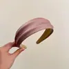 Elegante diadema de satín con pedrería y diseño texturizado para mujer, diseño de corona alta, accesorio de cabello de moda para salir