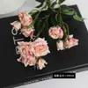 Simulación rama única tela de seda multi-cabeza hoja rota rosa pequeña retro hogar hotel decoración lugar de boda diseño rosa