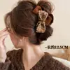 Presilha de Cabelo com Laço Cor Café Escuro para Mulheres 2025 Nova Presilha Grande Presilha de Tubarão Presilha de Pelúcia Acessório de Cabelo para a Parte de Trás da Cabeça